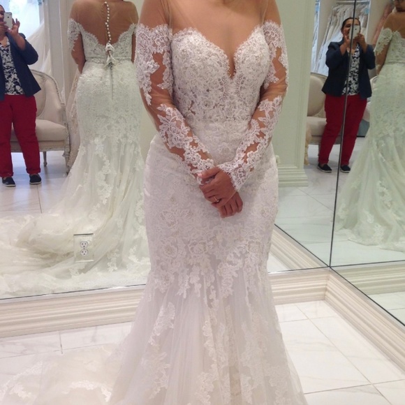 Pronovias Drilia Wedding Dress